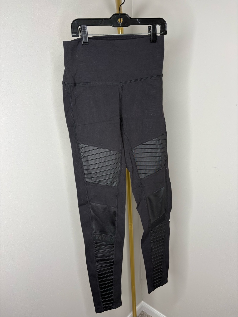 ALO Yoga Black Ribbed-Panel Leggings